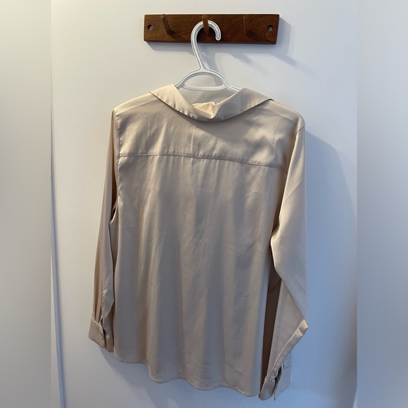 H&M blouse - Picture 2 of 6